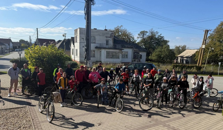Fotka - Hardišťane na bicygľoch - poďakovanie